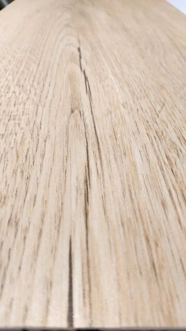 Fliese in Holzoptik